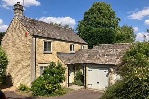 4 bed property, in Antelope Paddock, £619,000