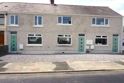 2 bed property, in Glynhir Road, £140,000