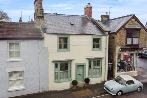 3 bed property, in Galgate, £220,000