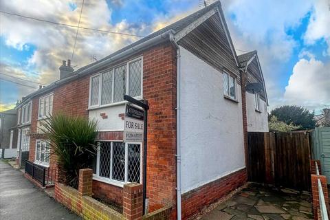 3 bed property, in Station Road, £250,000