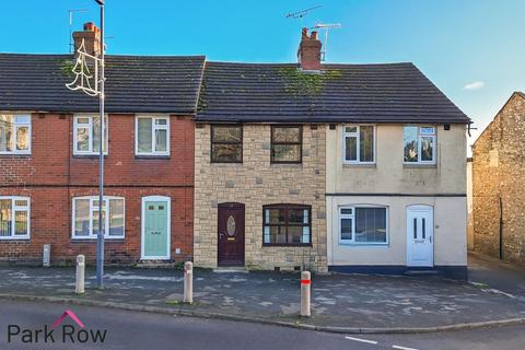 2 bed property, in Church Hill, £160,000