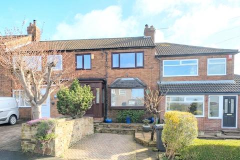 3 bed property, in Smalewell Drive, £275,000