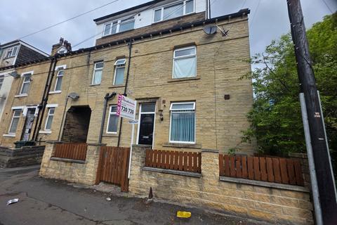 4 bed property, in Dirkhill Road BD7, £219,000