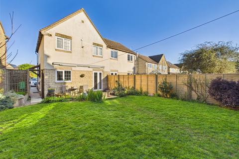 3 bed property, in Stonecote Ridge, £350,000