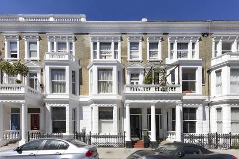 2 bed property, in Perham Road, £600,000