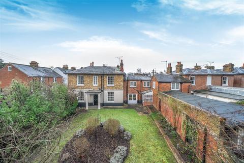 3 bed property, in Orchard Street, £800,000