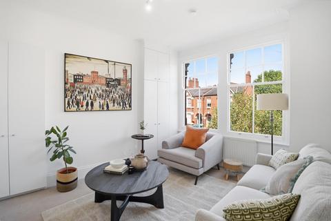 2 bed property, in Copleston Road, £575,000