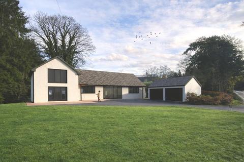 2 bed property, in Brookside Bungalow, £495,000