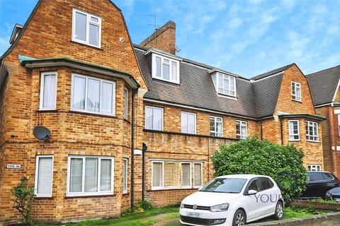 2 bed property, in Hammelton Road, £325,000