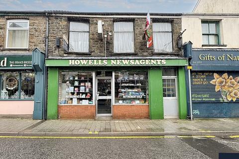 1 bed property, in Pontypridd Road, £80,000