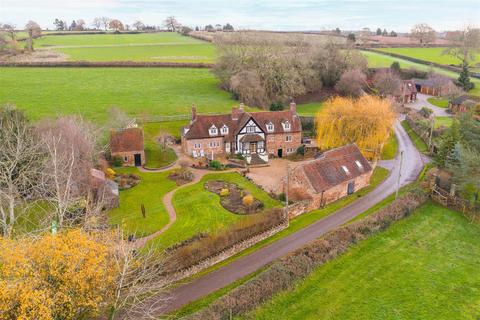 4 bed property, in Botts Green, £950,000
