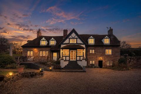 4 bed property, in Botts Green, £900,000