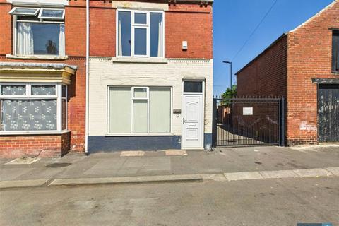 6 bed property, in Lowther Road, £140,000