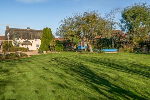 3 bed property, in Venus Street, £895,000