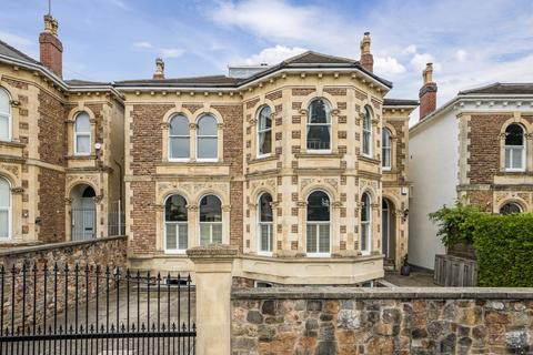 7 bed property, in Clifton, £2,995,000