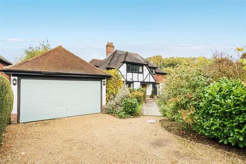 3 bed property, in Glendene Avenue, £1,500,000