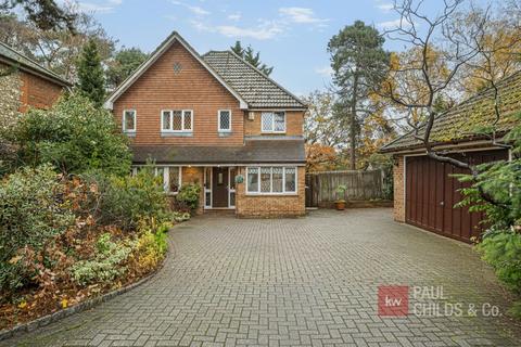 4 bed property, in Butler Road, £700,000