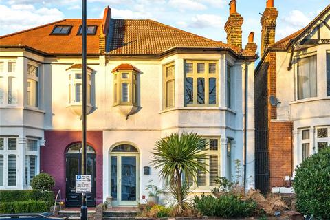 3 bed property, in Belmont Hill, £1,150,000