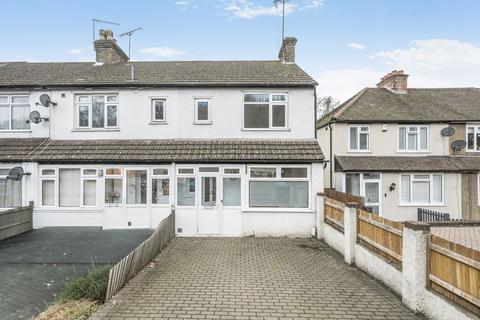 2 bed property, in Godstone Road, £350,000