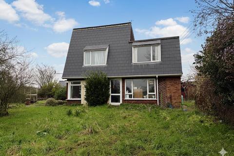 4 bed property, in Grafton Lane, £360,000