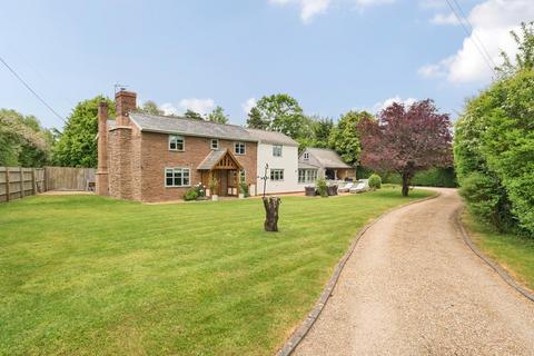 4 bed property, in Bredenbury, £725,000