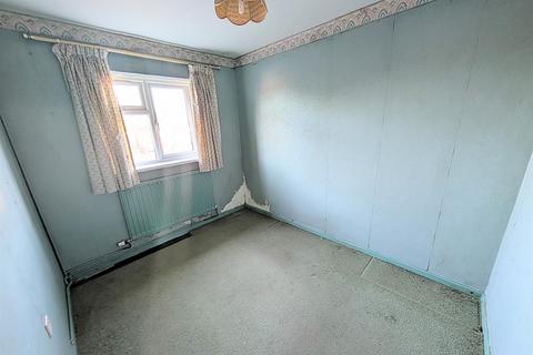 2 bed property, in Durham Crescent, £245,000