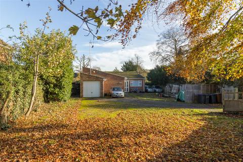 2 bed property, in Monks Walk, £625,000