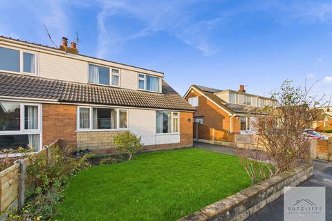 4 bed property, in Dorchester Road, £249,950