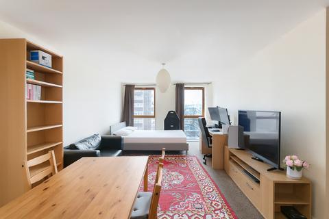 2 bed property, in Campell Road, £250,000