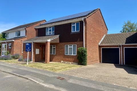 4 bed property, in Godolphin Road, £650,000