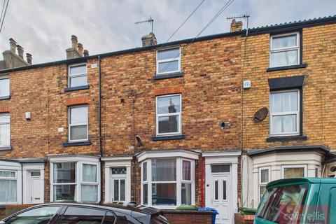2 bed property, in Trafalgar Terrace, £110,000