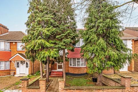 4 bed property, in Bowes Road, £950,000