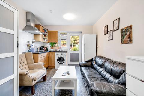 3 bed property, in Bowes Road, £950,000