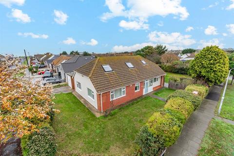 4 bed property, in Lonsdale Avenue, £570,000