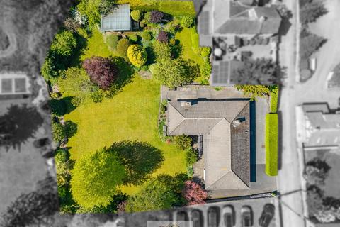 4 bed property, in Jacky's Lane, £500,000