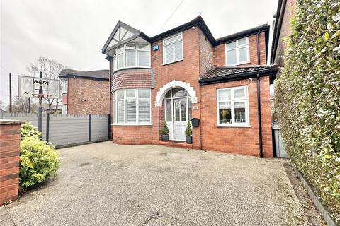 4 bed property, in Chestnut Drive, £680,000