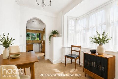 3 bed property, in Chase Road, £700,000