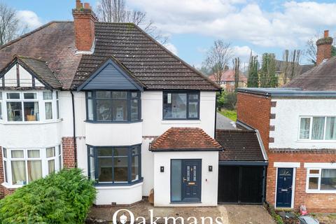 3 bed property, in Langleys Road, £500,000