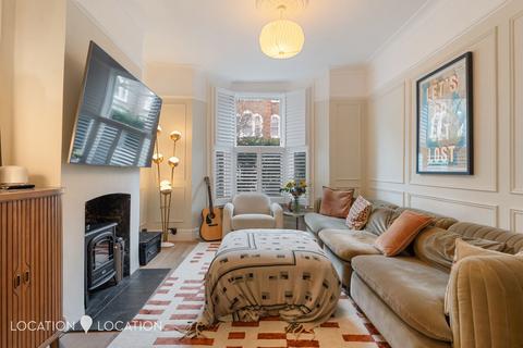 4 bed property, in Hawksley Road, £1,250,000