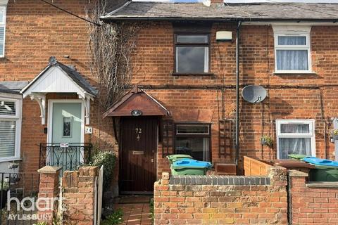 2 bed property, in Weston Road, £260,000
