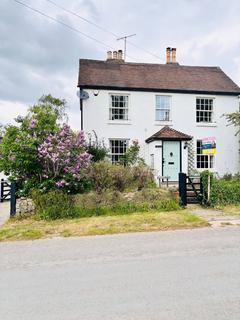 5 bed property, in Egerton Road, £750,000