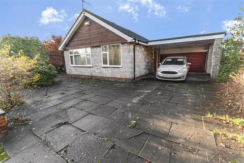 4 bed property, in Longsight Road, £360,000