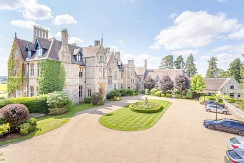 4 bed property, in Hassobury, £1,000,000