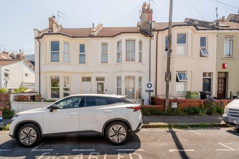 3 bed property, in Southville, £500,000