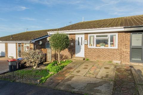 4 bed property, in Linnet Avenue, £399,999