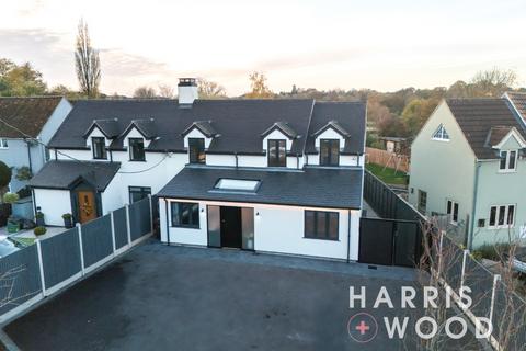 4 bed property, in Kiln Cottages, £850,000