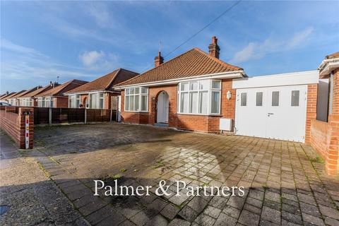 2 bed property, in Dales Road, £280,000
