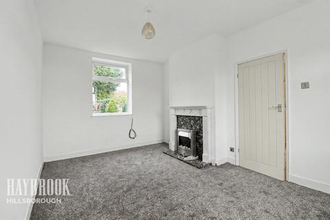 2 bed property, in Browning Close, £140,000