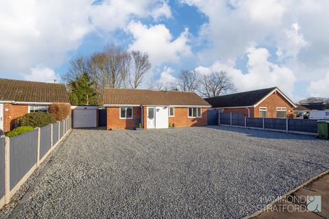3 bed property, in Firs Road, £350,000