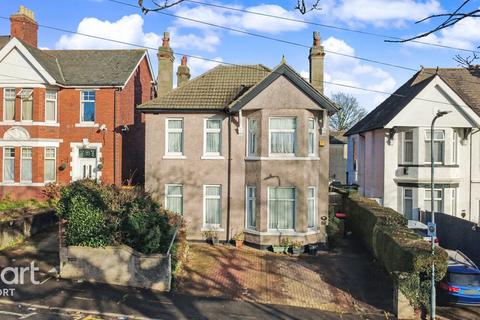 4 bed property, in Dewsland Park Road, £300,000